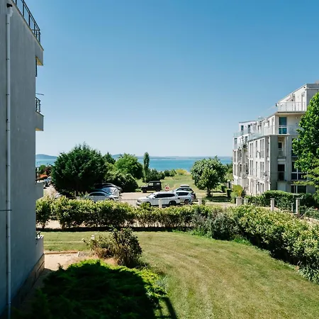 малена сарафово Apartament Burgas