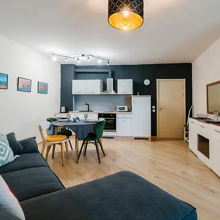 малена сарафово Apartament Burgas